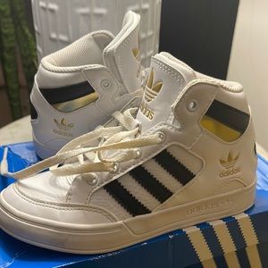 Adidas High Top Big Kid Shoe in White w/ Black Stripes